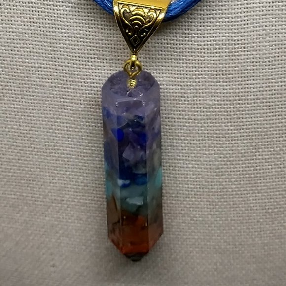 Energy Quartz point pendant necklace with Seven Chakra stones for Men or Women - Picture 2 of 13